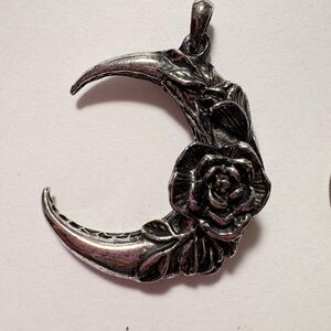 Intricate vintage Silver tone Rose Moon  pendant